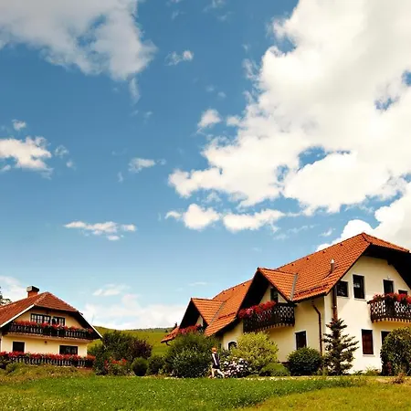 Tourist Farm Urska Alojamento de Turismo Rural *